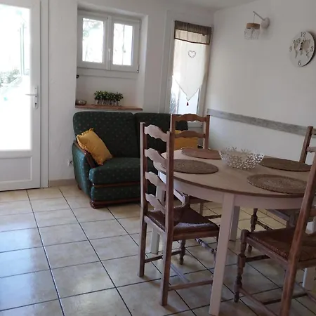 Aux Logis Du De Castillon Lejlighed