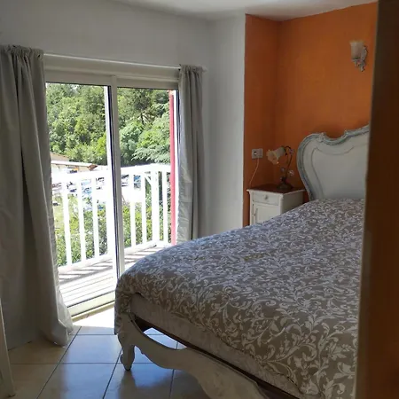 Aux Logis Du De Castillon *