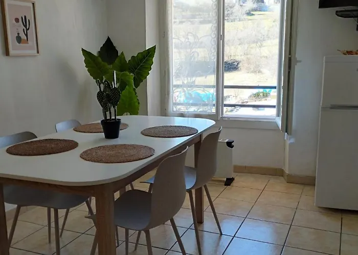 Aux Logis Du De Castillon 아파트 *