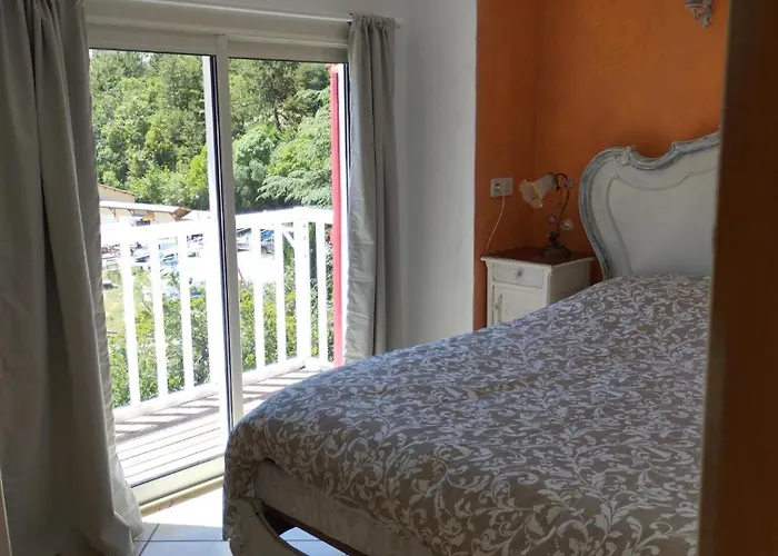 Aux Logis Du De Castillon *