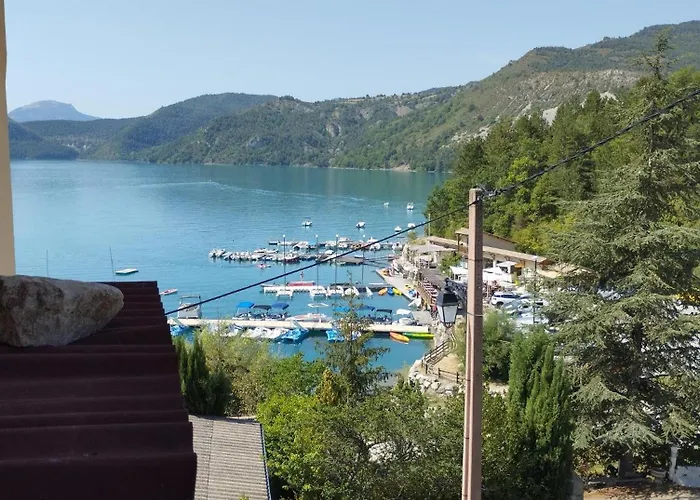 Aux Logis Du De Castillon 생-줄리앙-두-베르동